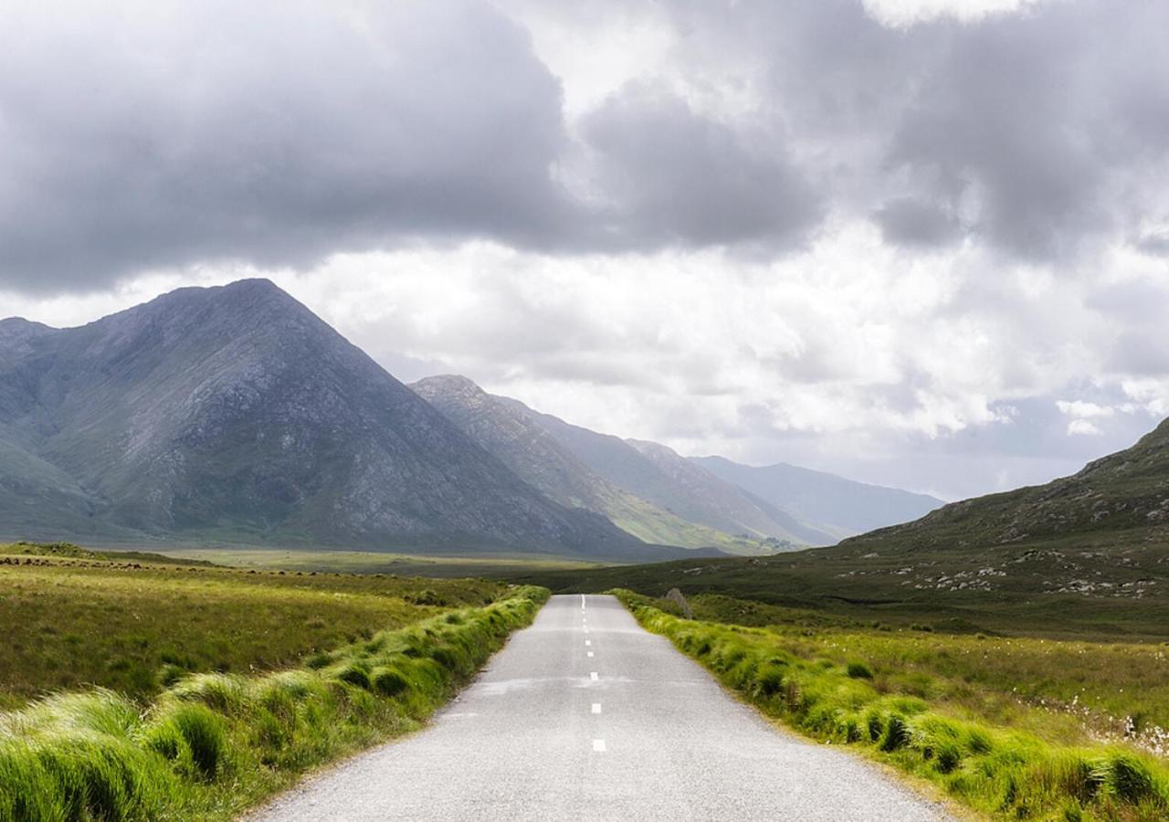 Lough Inagh Lodge Hotel Recess Bagian luar foto